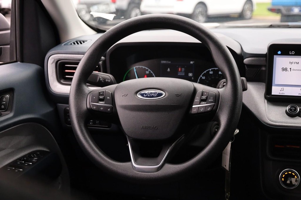 Ford Maverick Vehicle Image 25