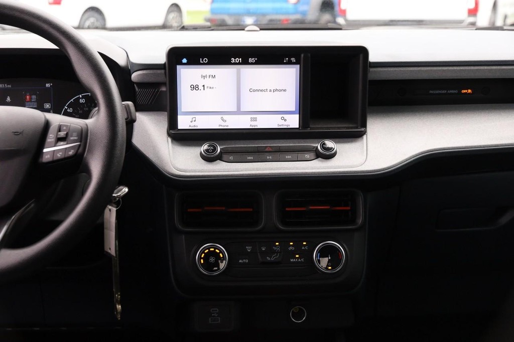 Ford Maverick Vehicle Image 26