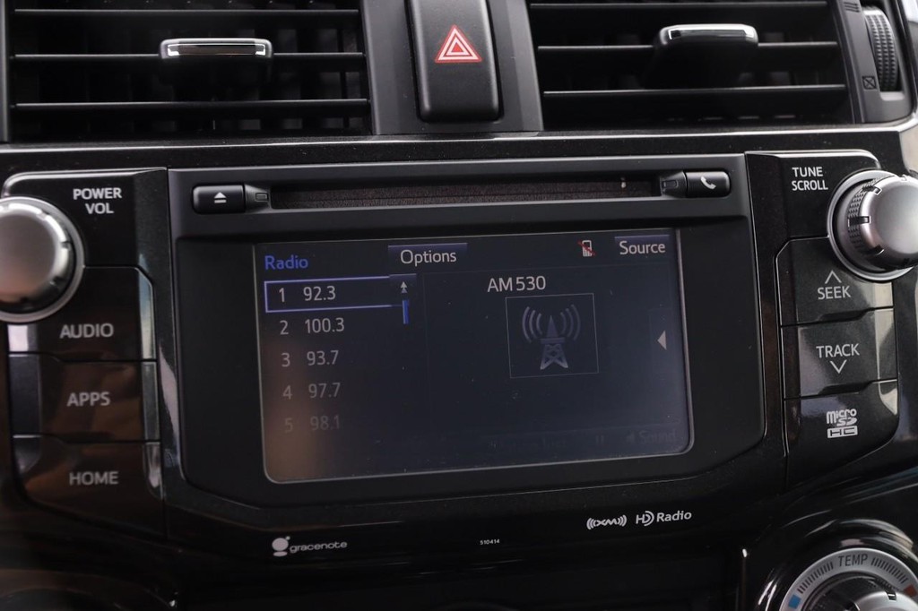 Toyota 4Runner Vehicle Full-screen Gallery Image 16