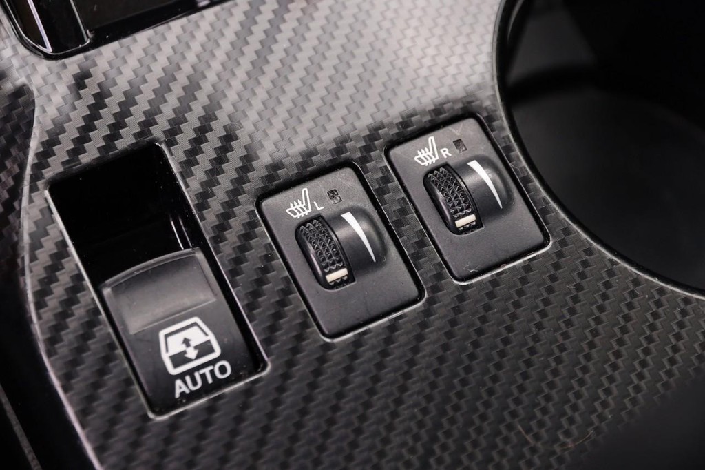 Toyota 4Runner Vehicle Full-screen Gallery Image 20