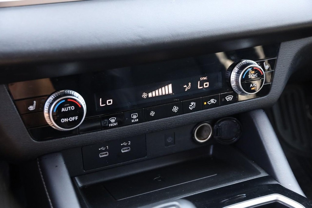 Mitsubishi Outlander Vehicle Image 19