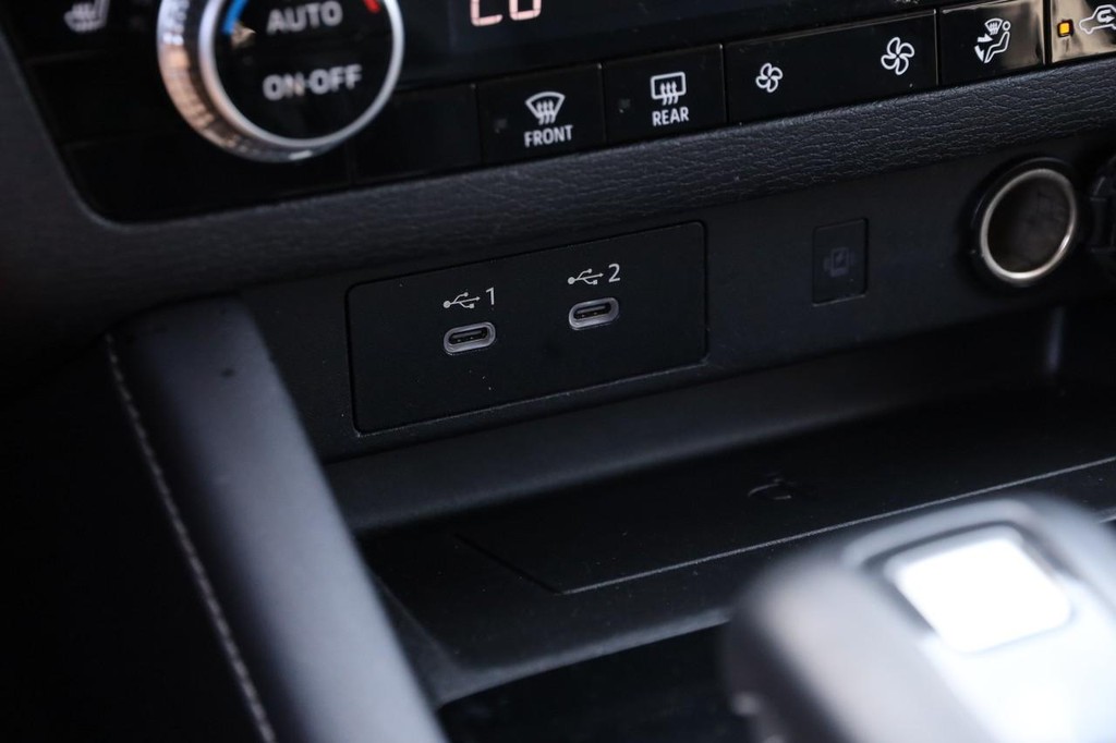 Mitsubishi Outlander Vehicle Image 20