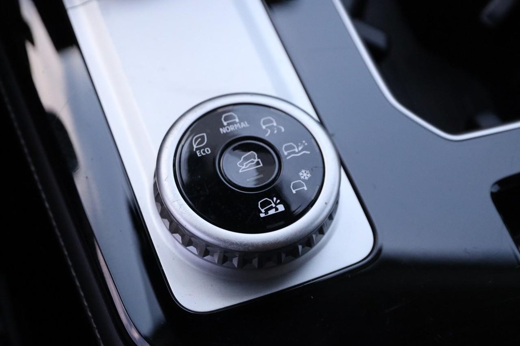 Mitsubishi Outlander Vehicle Image 22