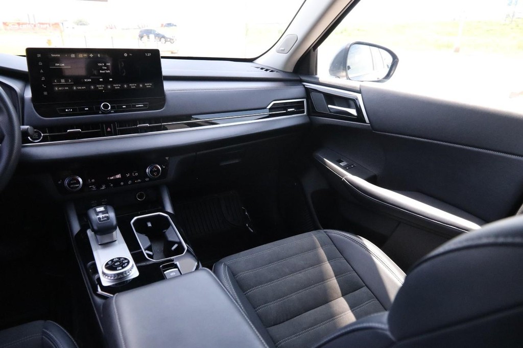 Mitsubishi Outlander Vehicle Image 28