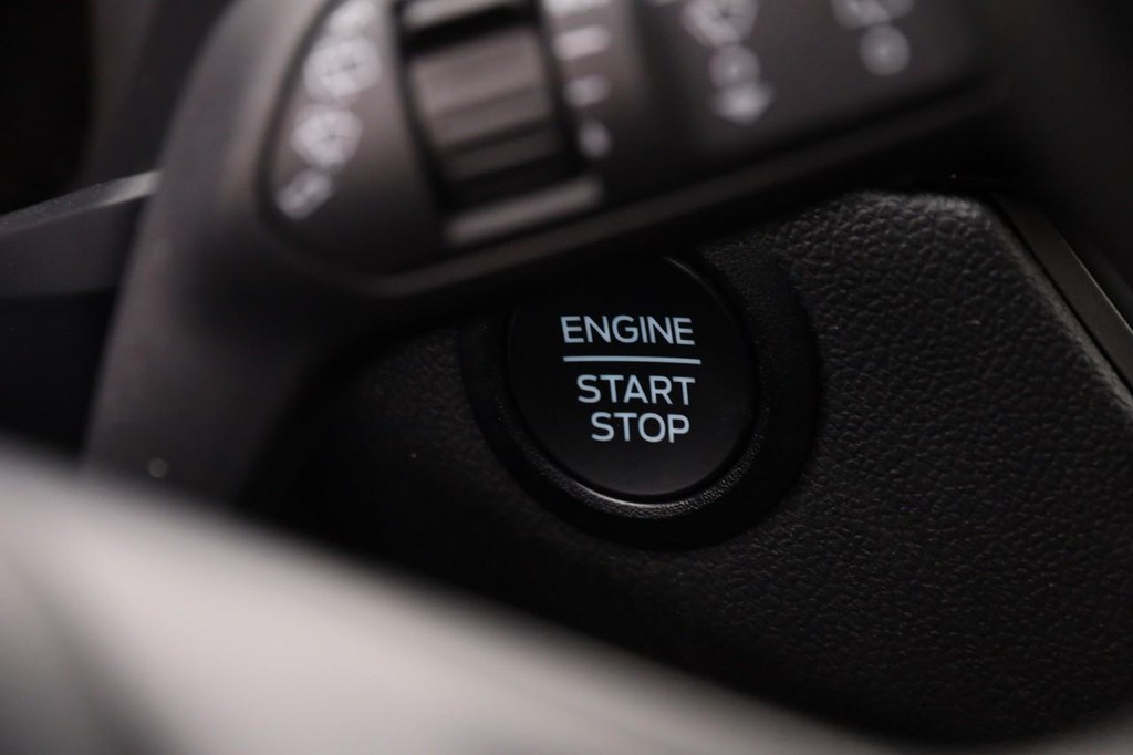 Ford Escape Vehicle Full-screen Gallery Image 14