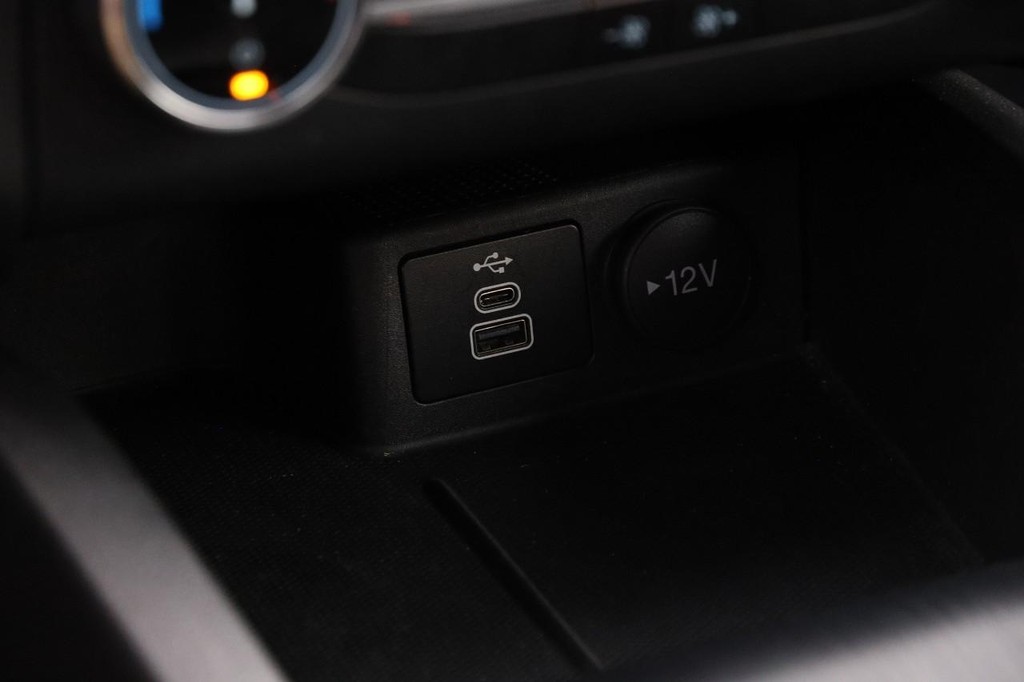 Ford Escape Vehicle Full-screen Gallery Image 20