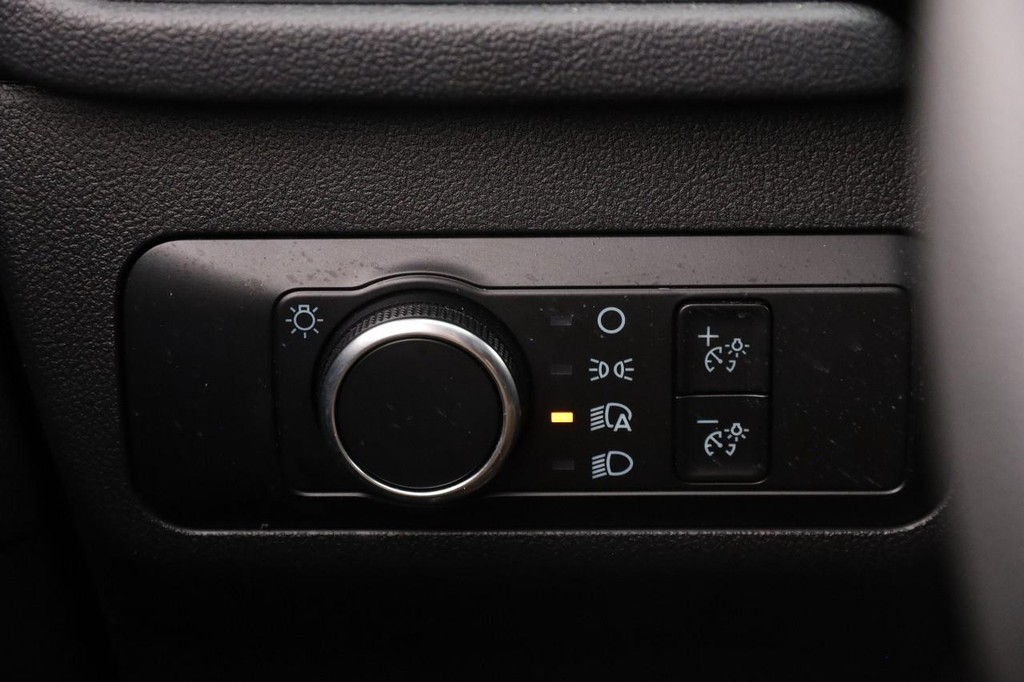 Ford Escape Vehicle Full-screen Gallery Image 22