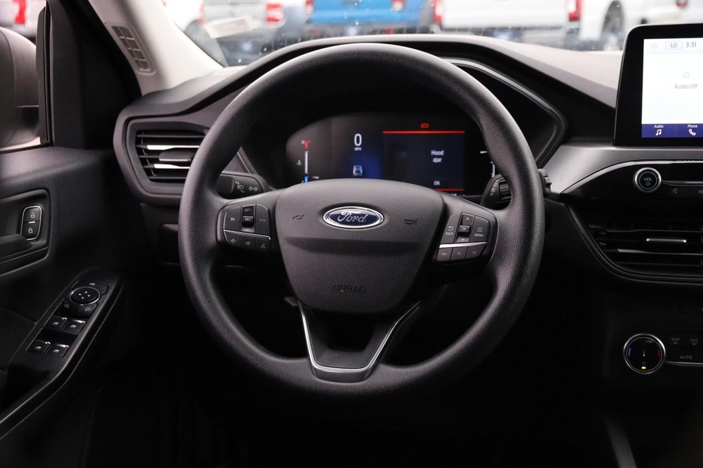 Ford Escape Vehicle Full-screen Gallery Image 25