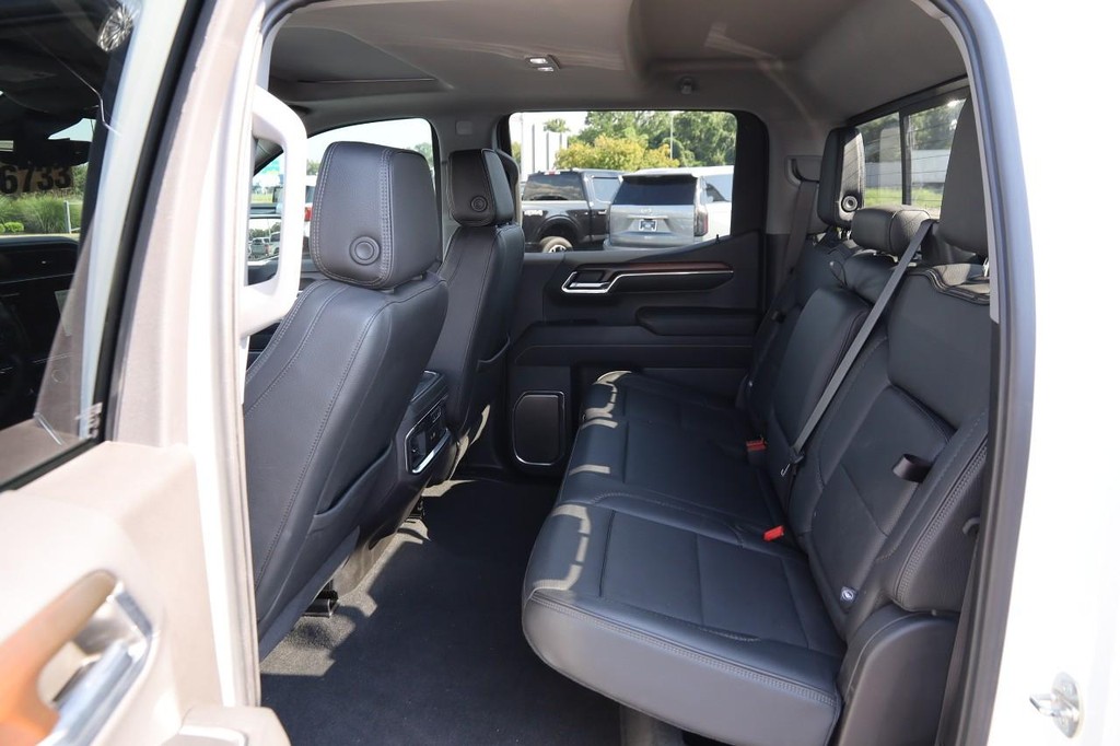 GMC Sierra 1500 Vehicle Image 10