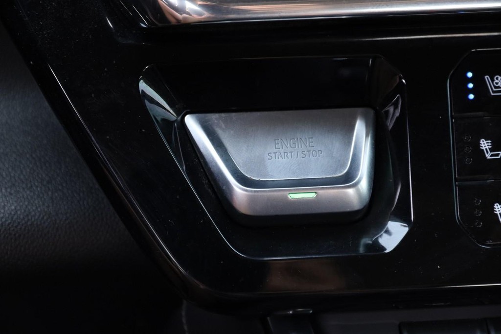 GMC Sierra 1500 Vehicle Image 15