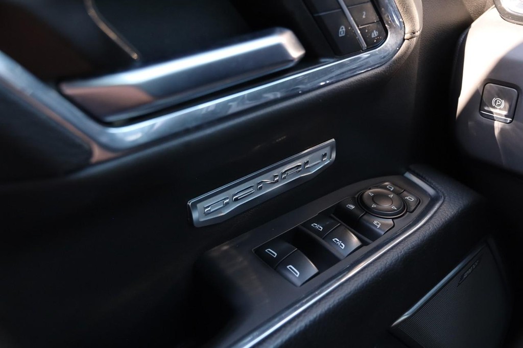 GMC Sierra 1500 Vehicle Image 23