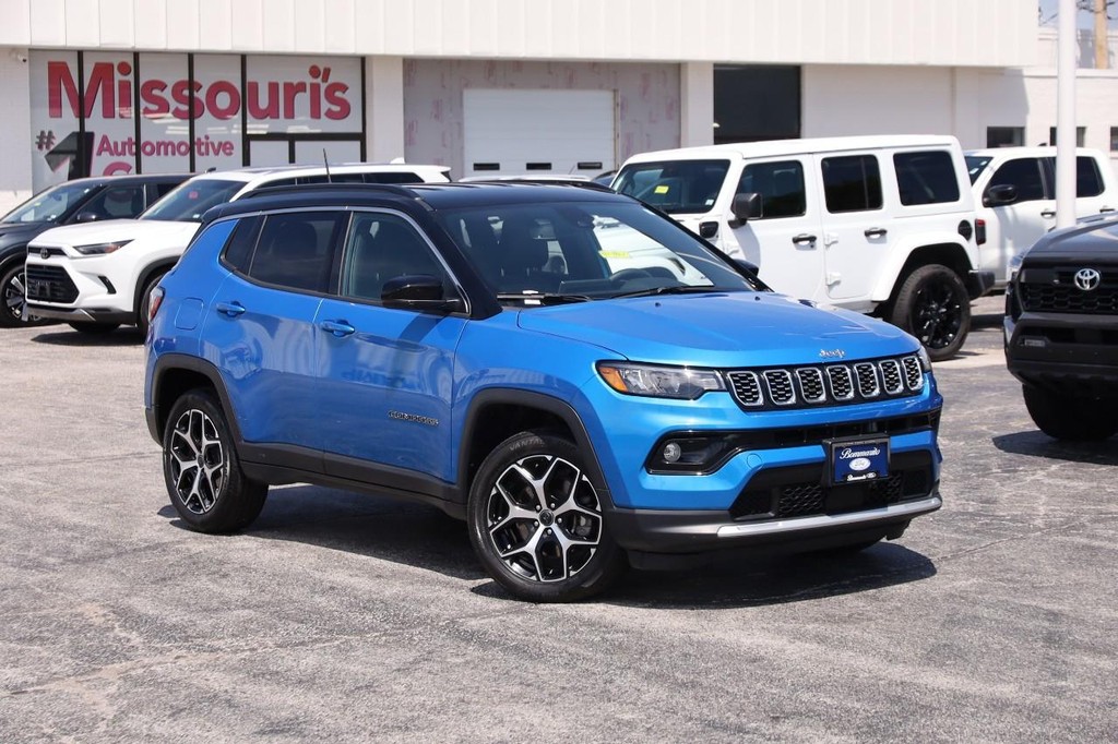 Jeep Compass Vehicle Full-screen Gallery Image 2