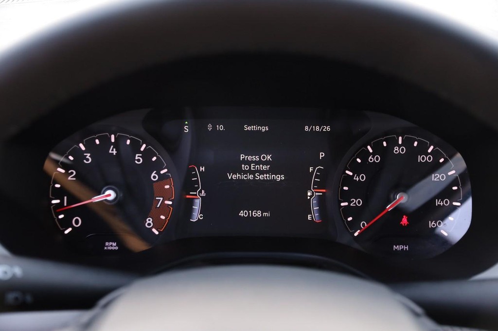 Jeep Compass Vehicle Full-screen Gallery Image 13