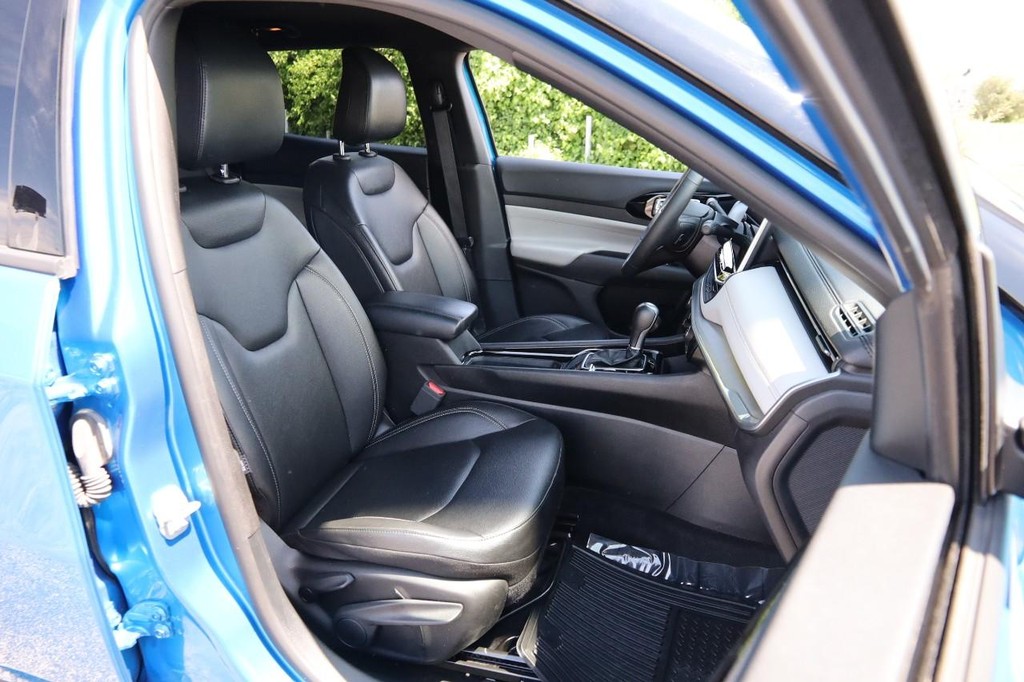 Jeep Compass Vehicle Full-screen Gallery Image 27