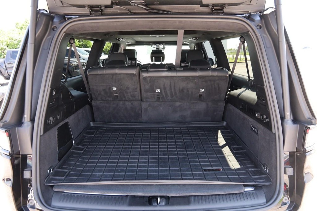 Jeep Grand Wagoneer L Vehicle Image 07