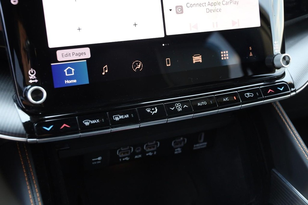 Jeep Grand Wagoneer L Vehicle Image 23