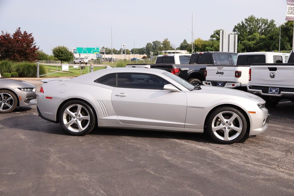 Chevrolet Camaro Vehicle Image 05
