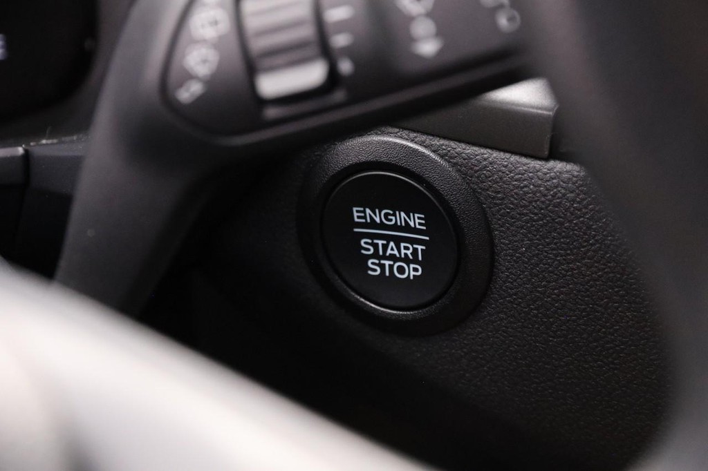 Ford Escape Vehicle Full-screen Gallery Image 14