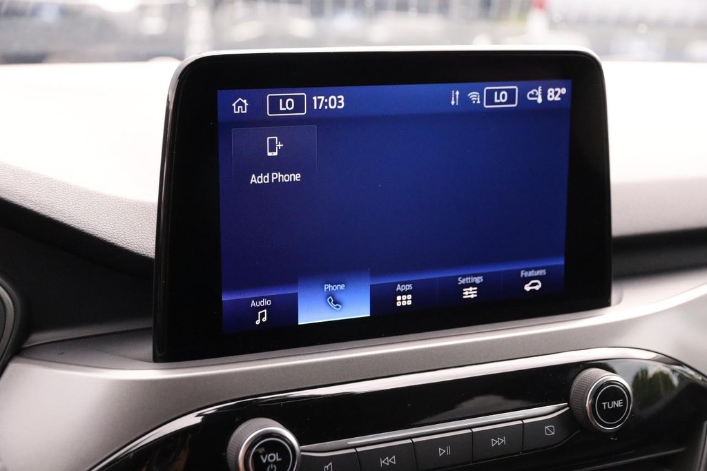 Ford Escape Vehicle Full-screen Gallery Image 16