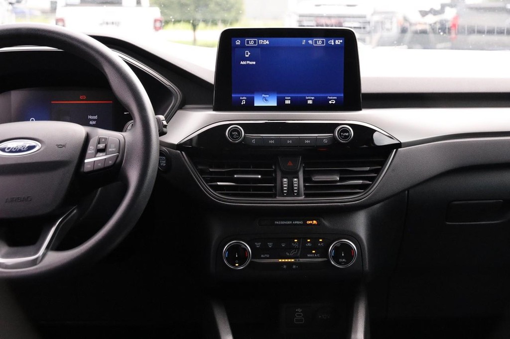 Ford Escape Vehicle Full-screen Gallery Image 26