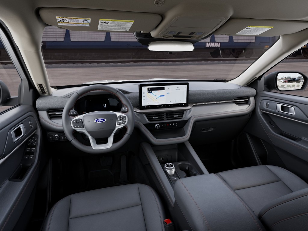 Ford Explorer Vehicle Image 09
