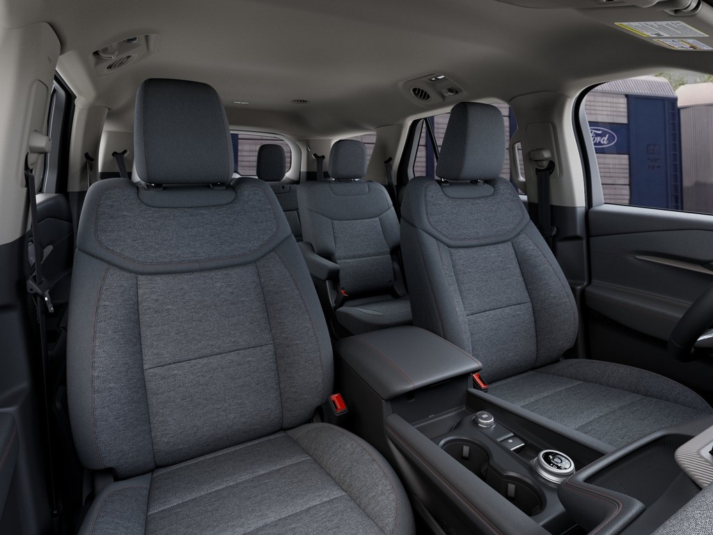 Ford Explorer Vehicle Image 10