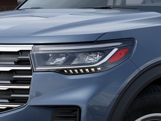 Ford Explorer Vehicle Image 18
