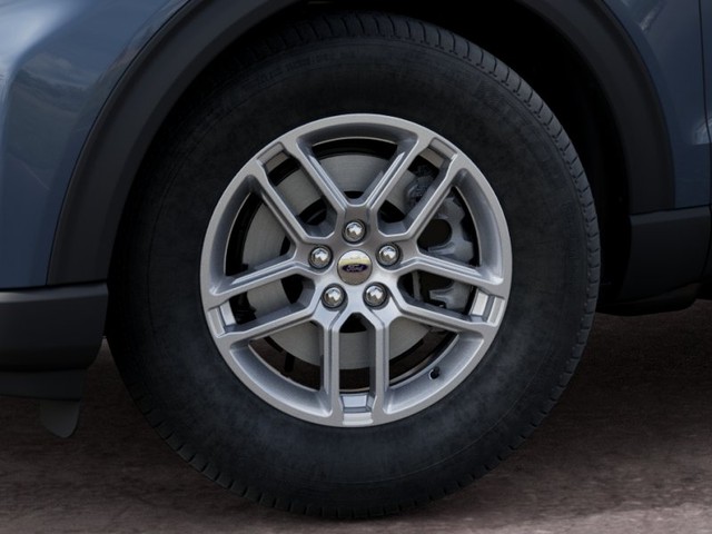 Ford Explorer Vehicle Image 19