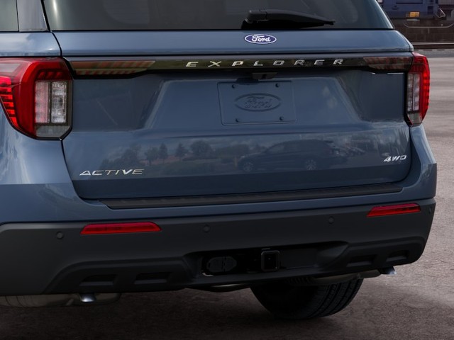 Ford Explorer Vehicle Image 23