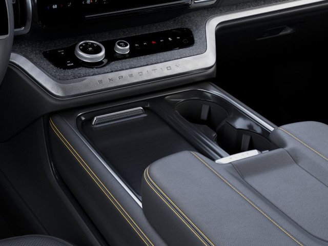 Ford Expedition Vehicle Image 15