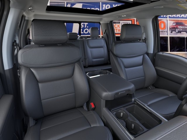 Ford Super Duty F-350 SRW Vehicle Image 10