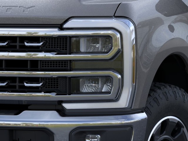 Ford Super Duty F-350 SRW Vehicle Image 18