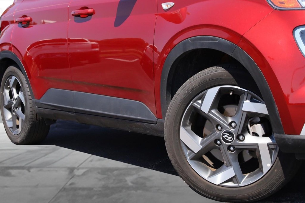 Hyundai Venue Vehicle Image 03
