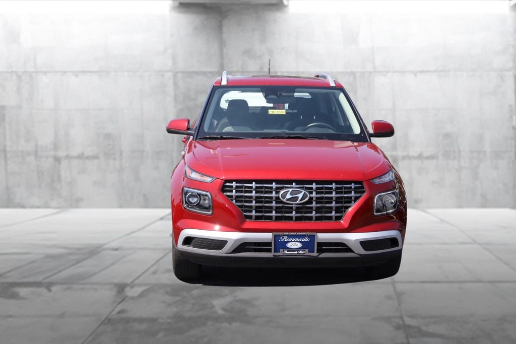 Hyundai Venue Vehicle Image 04