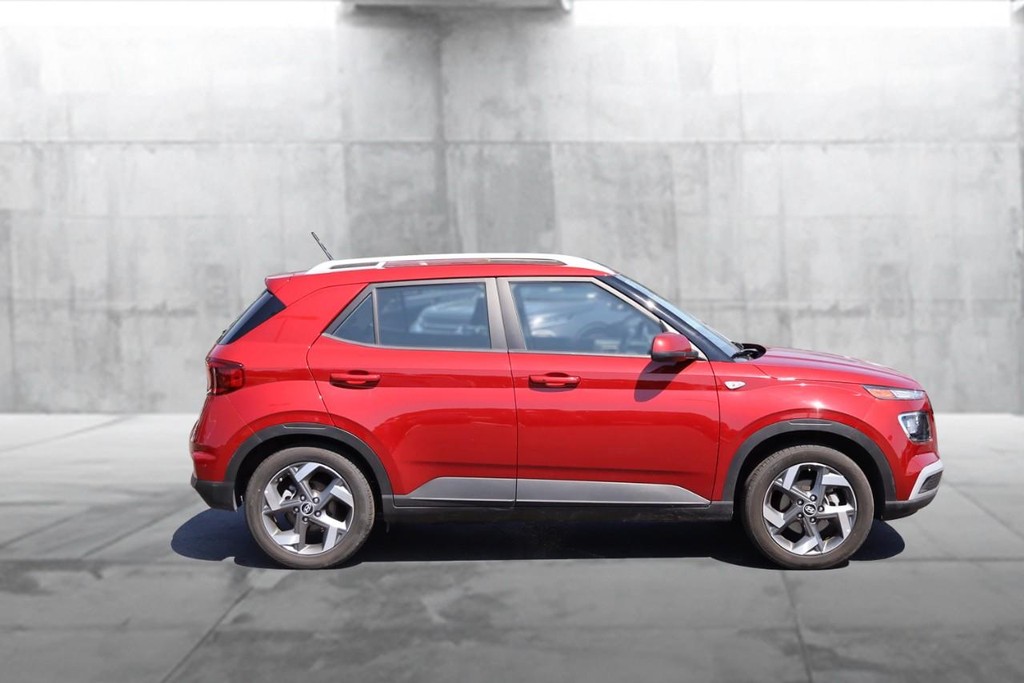 Hyundai Venue Vehicle Image 05