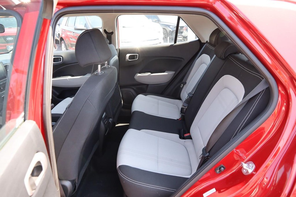 Hyundai Venue Vehicle Image 10