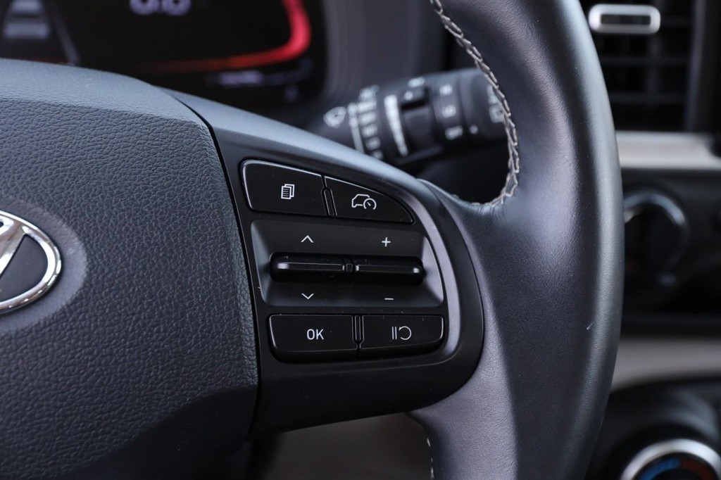Hyundai Venue Vehicle Image 13
