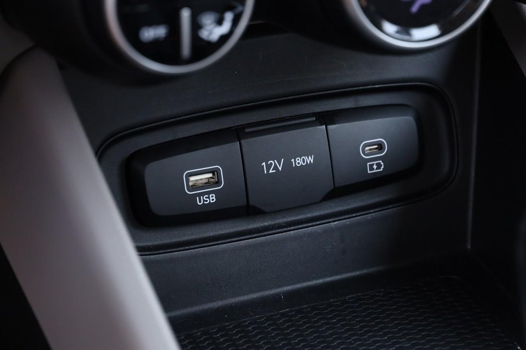 Hyundai Venue Vehicle Image 21