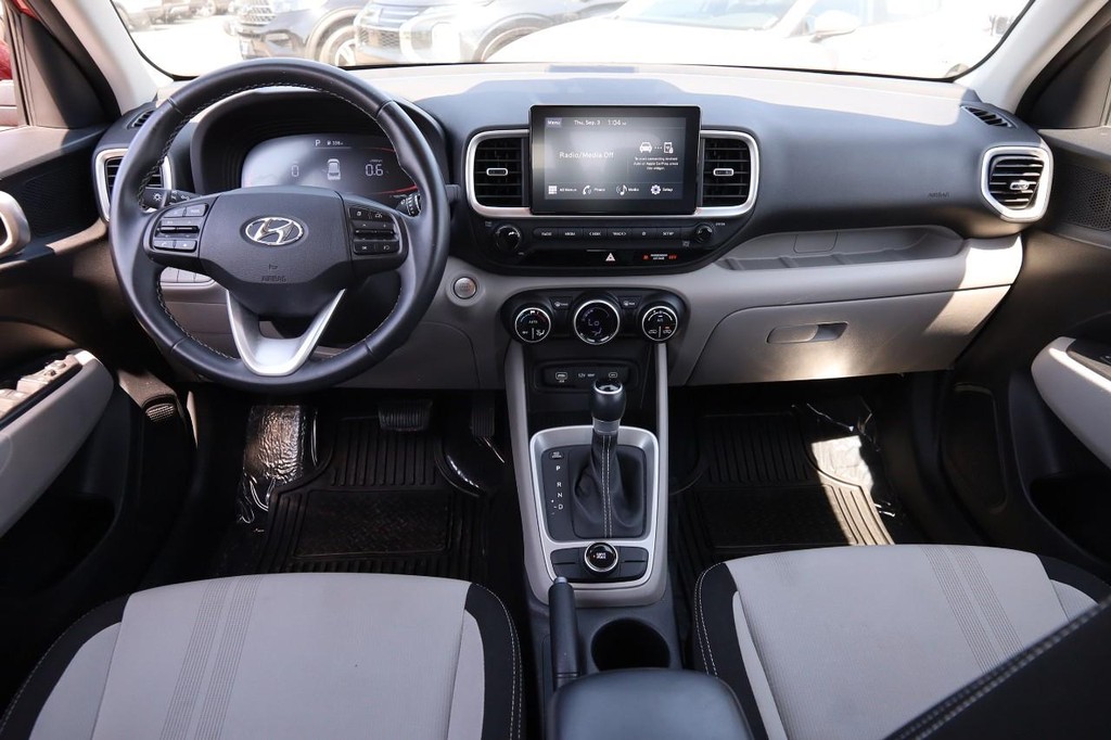 Hyundai Venue Vehicle Image 23