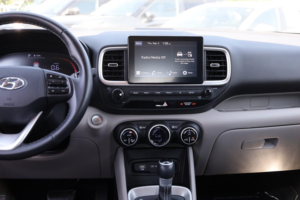 Hyundai Venue Vehicle Image 26
