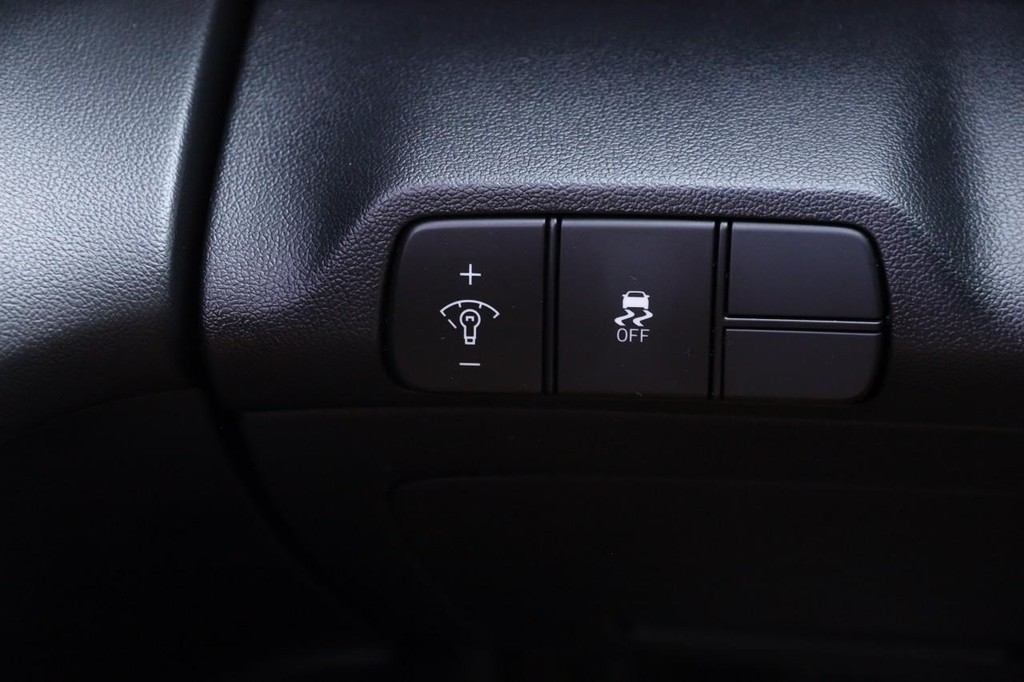 Hyundai Elantra Vehicle Full-screen Gallery Image 21
