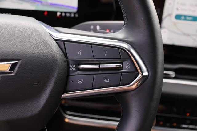 Chevrolet Equinox Vehicle Image 13