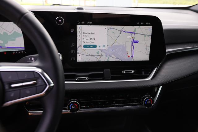 Chevrolet Equinox Vehicle Image 16