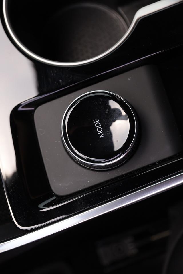 Chevrolet Equinox Vehicle Image 21