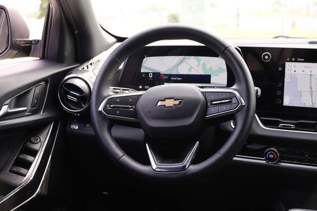 Chevrolet Equinox Vehicle Image 25