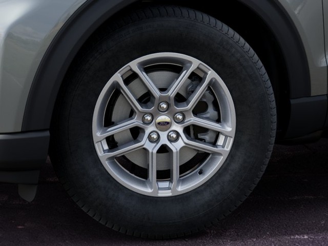 Ford Explorer Vehicle Image 19