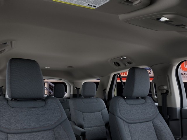 Ford Explorer Vehicle Image 22