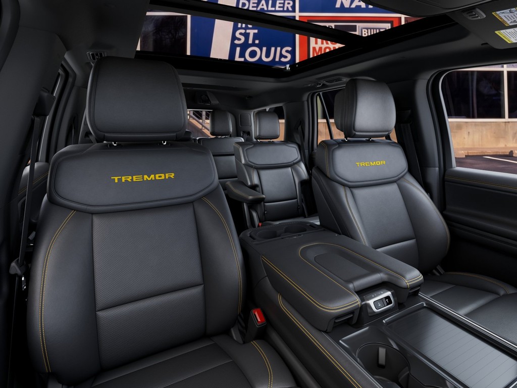 Ford Expedition Vehicle Image 10