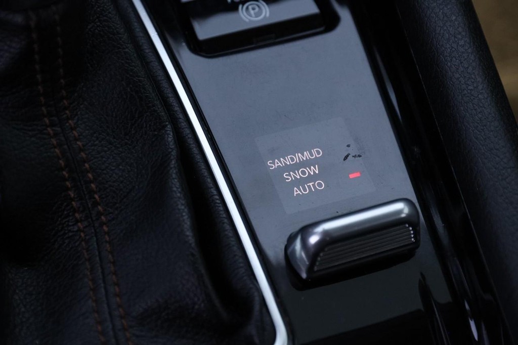 Jeep Compass Vehicle Image 19
