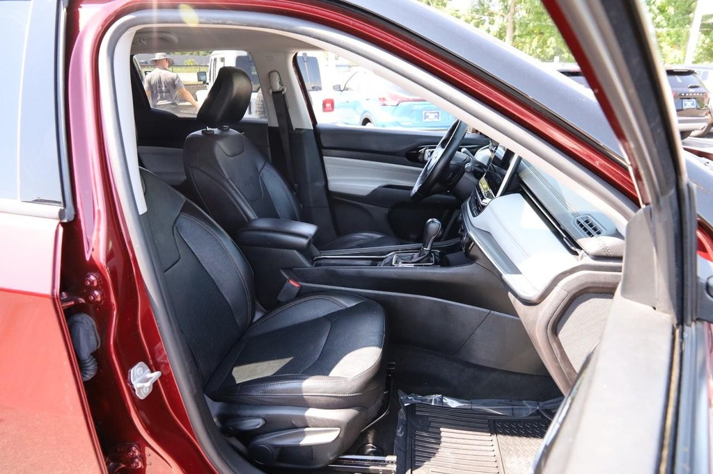 Jeep Compass Vehicle Image 27